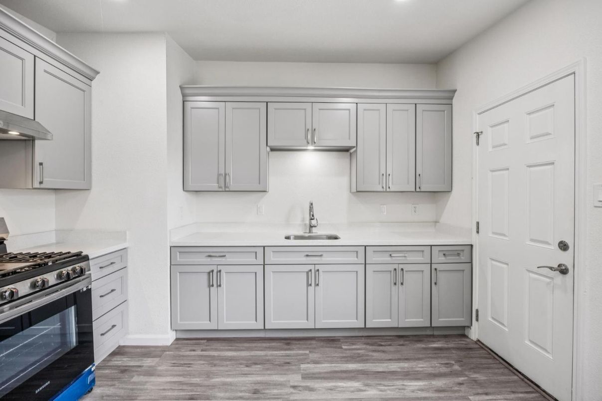 Interior, Kitchen, Recessed Lighting, Wood Texture Flooring