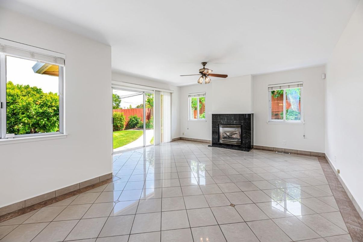 Empty room, Fireplace, Interior