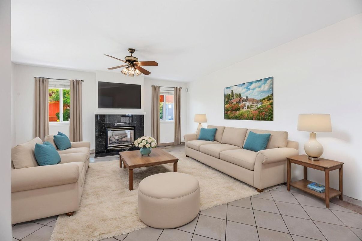 Fireplace, Interior, Living room