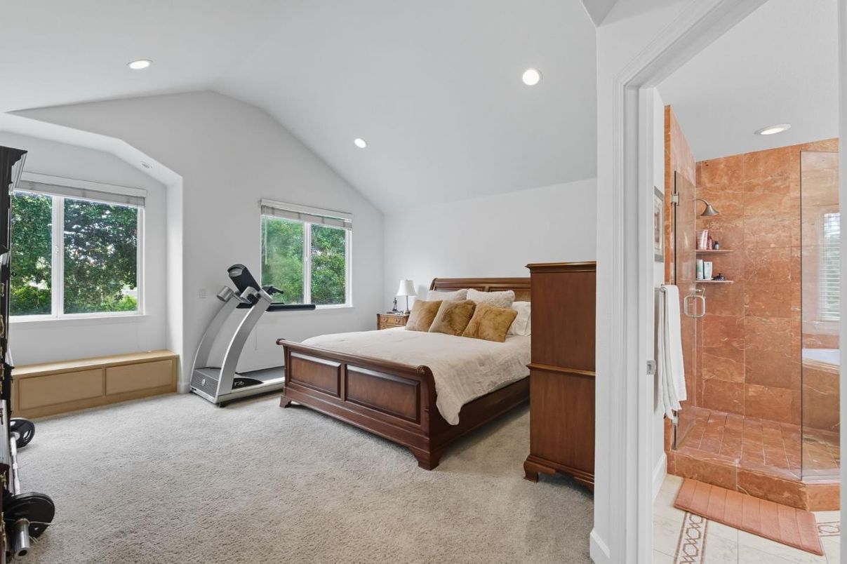 Bedroom, Fitness Equipment, Interior, Recessed Lighting