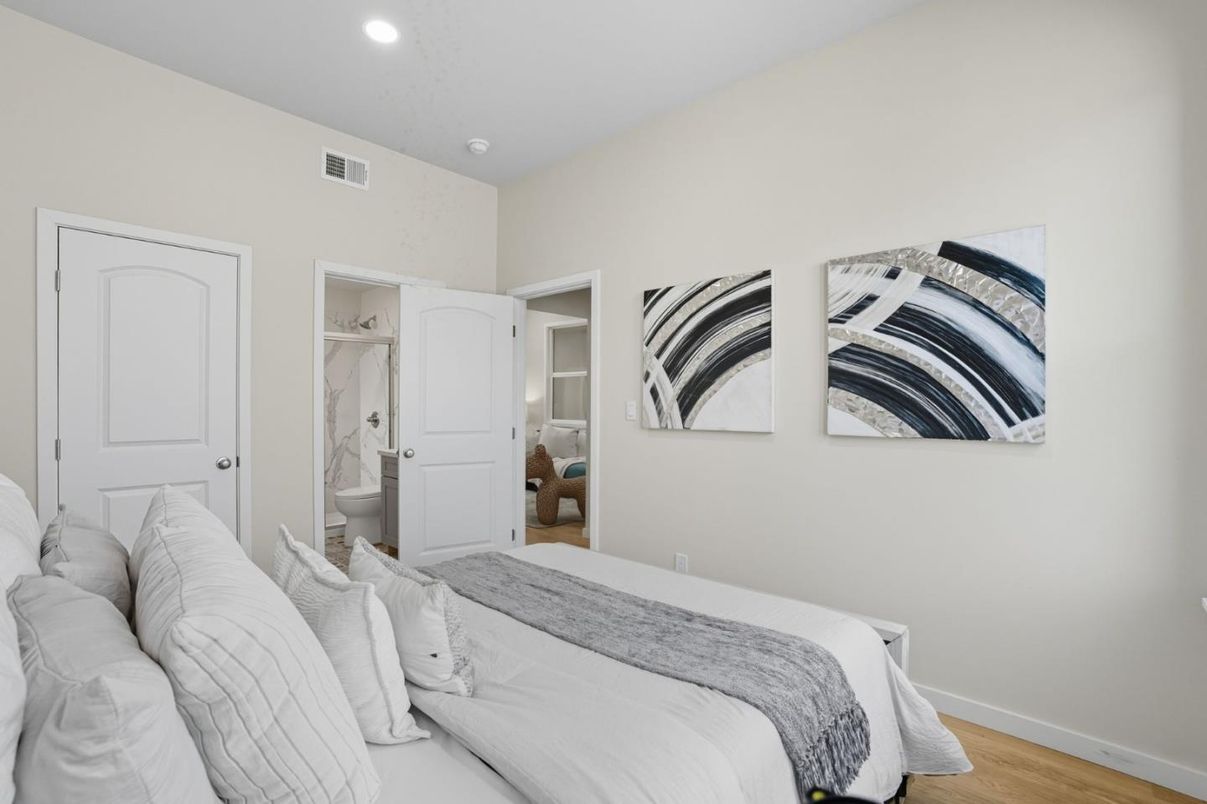 Bathroom, Bedroom, Interior, Recessed Lighting, Wood Texture Flooring