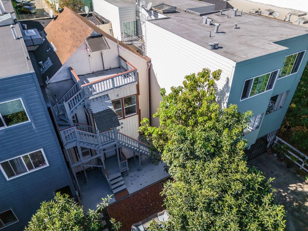 Exterior, Drone