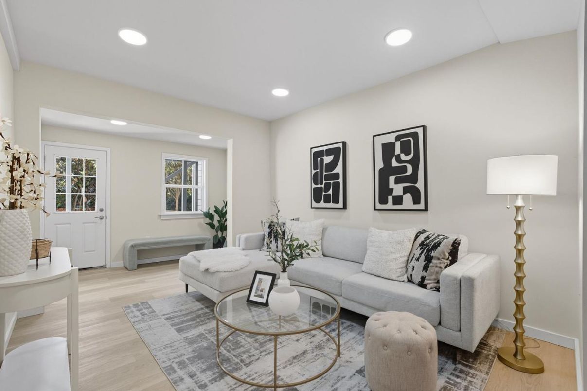 Interior, Living room, Recessed Lighting, Wood Texture Flooring