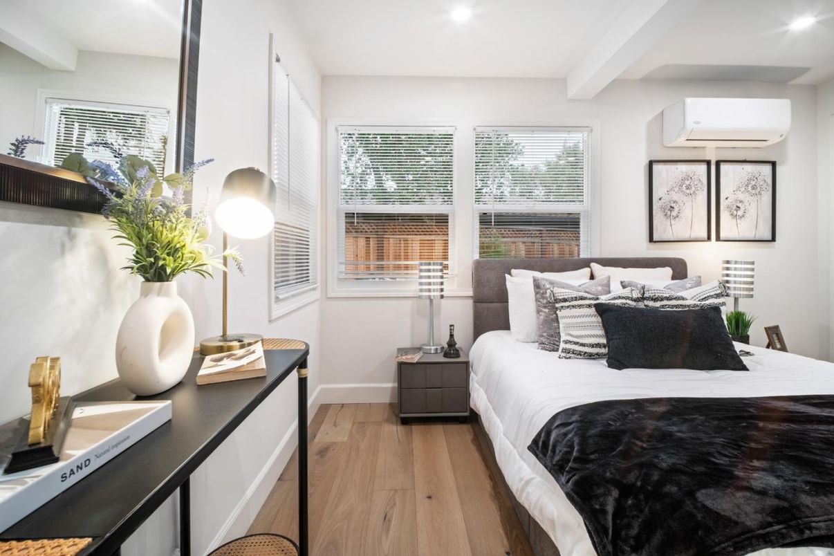 Bedroom, Interior, Recessed Lighting, Wood Texture Flooring