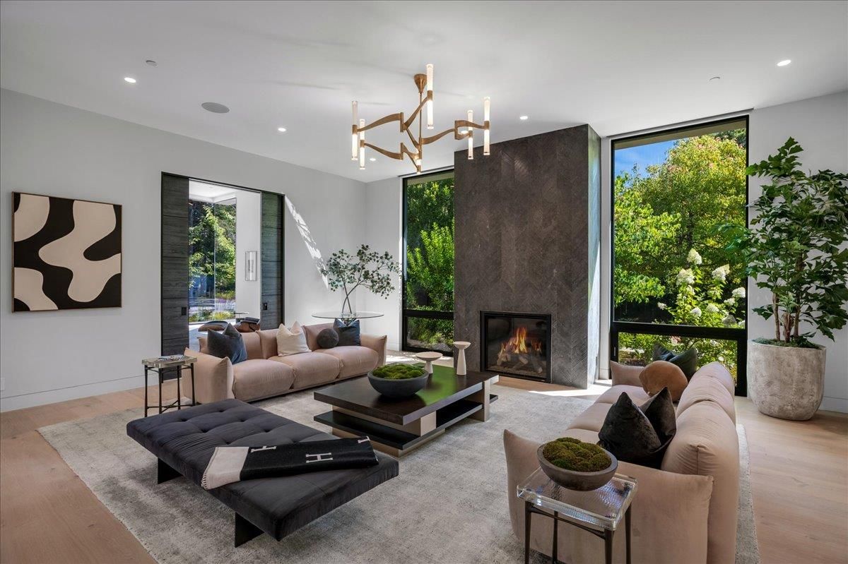 Fireplace, Interior, Living room, Pendant Lights, Recessed Lighting, Wood Texture Flooring