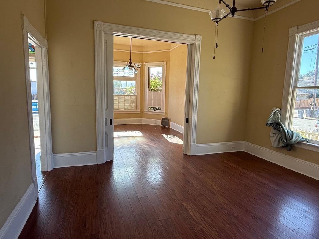 Empty room, Interior, Pendant Lights, Wood Texture Flooring