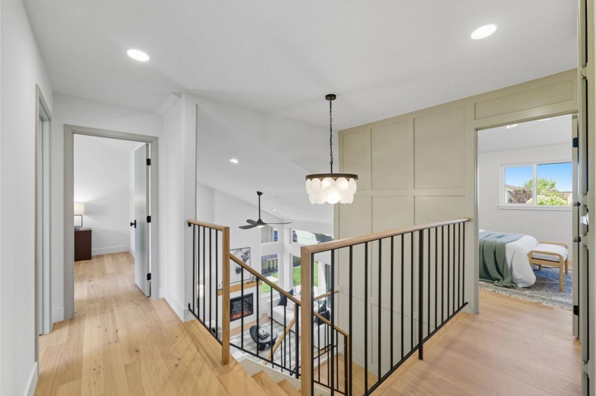 Bedroom, Interior, Pendant Lights, Recessed Lighting, Wood Texture Flooring