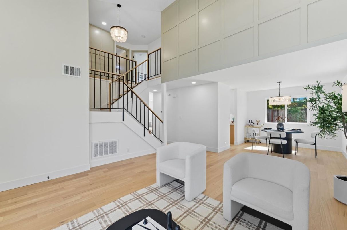 Chandelier, Dining room, Interior, Pendant Lights, Recessed Lighting, Wood Texture Flooring