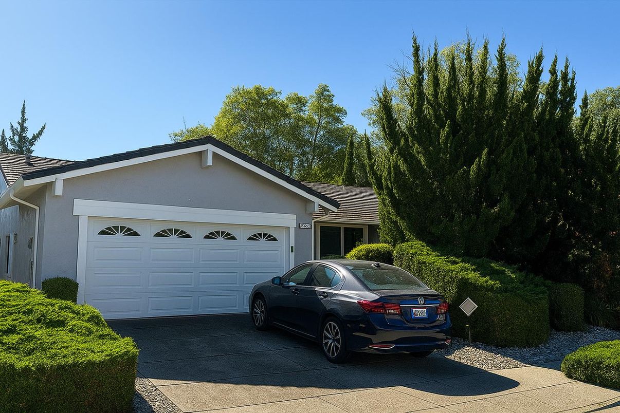 Detached Garage, Exterior