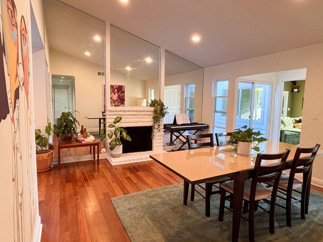 Dining room, Fireplace, Interior, Recessed Lighting, Wood Texture Flooring