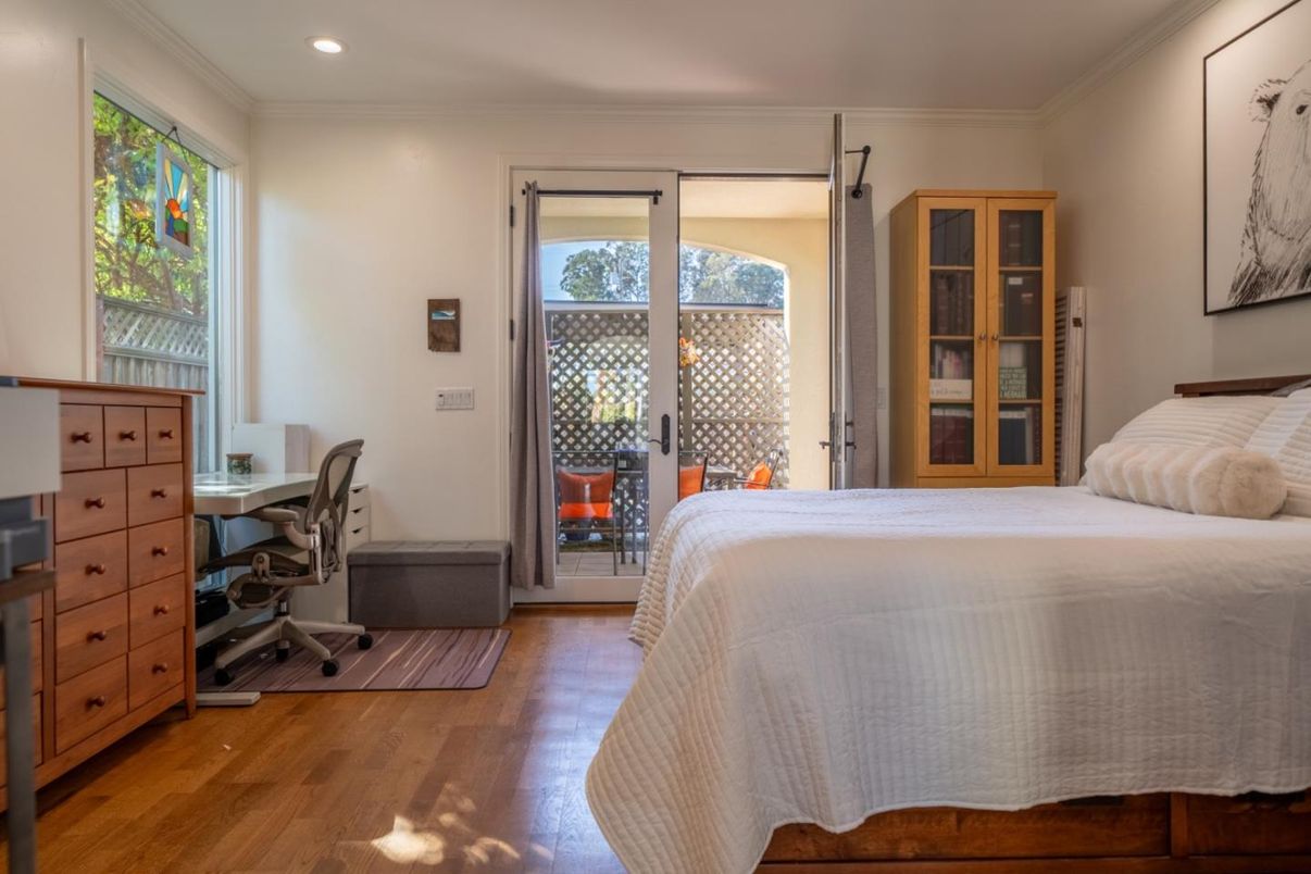 Bedroom, Home Office, Interior, Recessed Lighting, Wood Texture Flooring