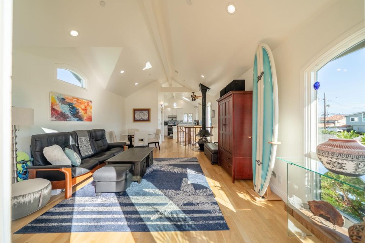 Dining room, Interior, Living room, Recessed Lighting, Wood Texture Flooring