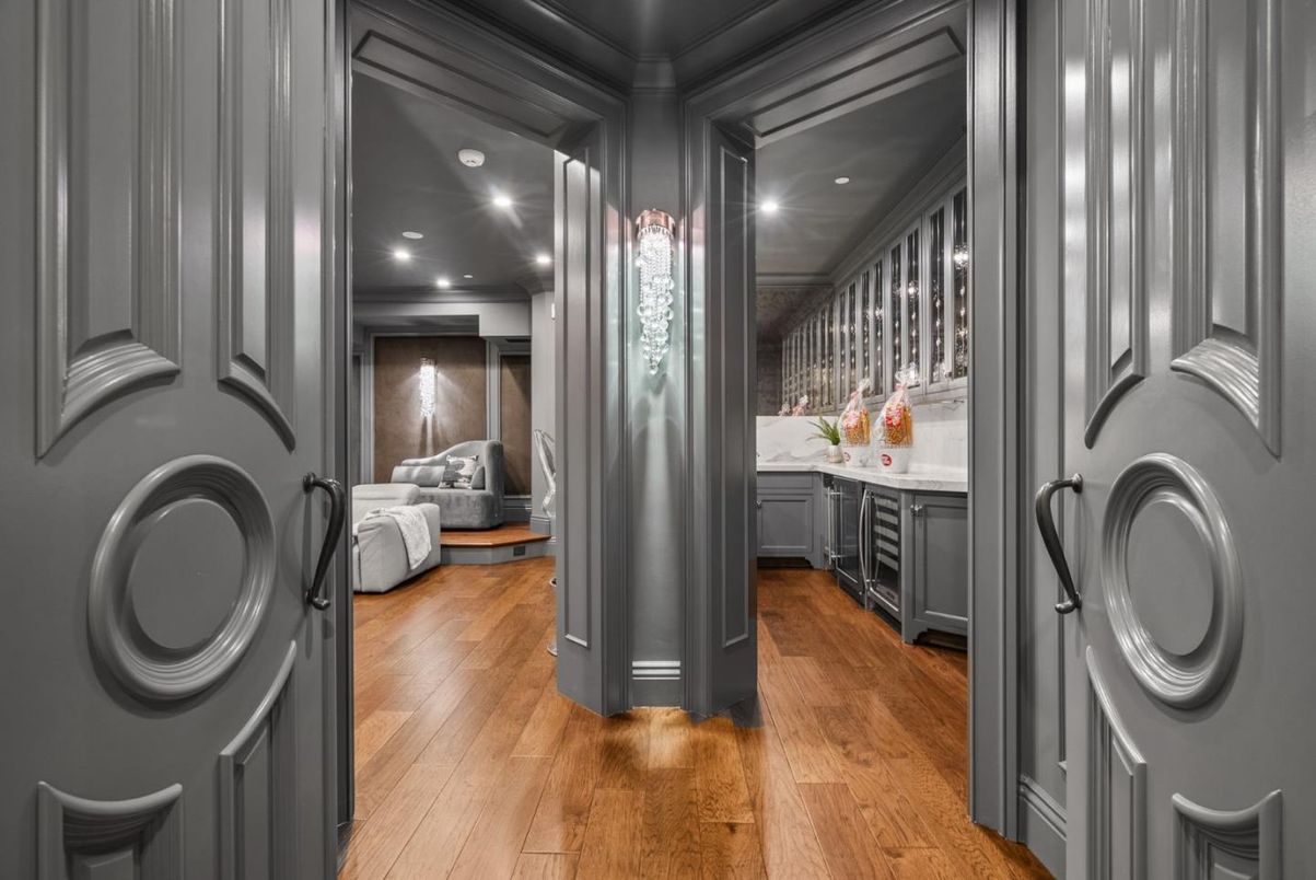 Interior, Recessed Lighting, Wood Texture Flooring