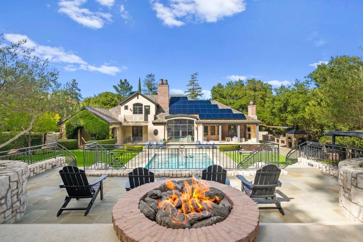 Exterior, Pool, Solar Panels