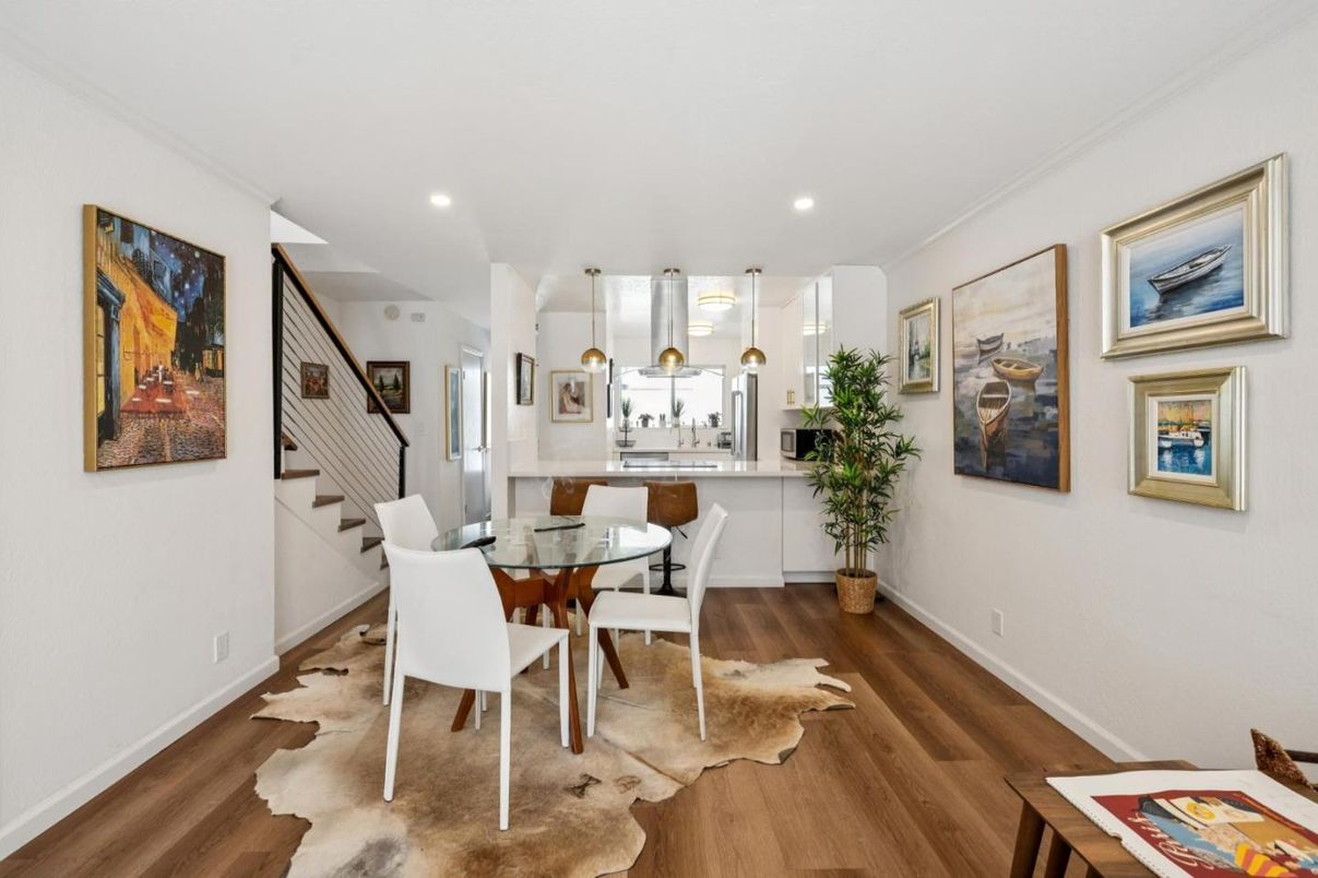 Dining room, Interior, Kitchen, Pendant Lights, Recessed Lighting, Wood Texture Flooring