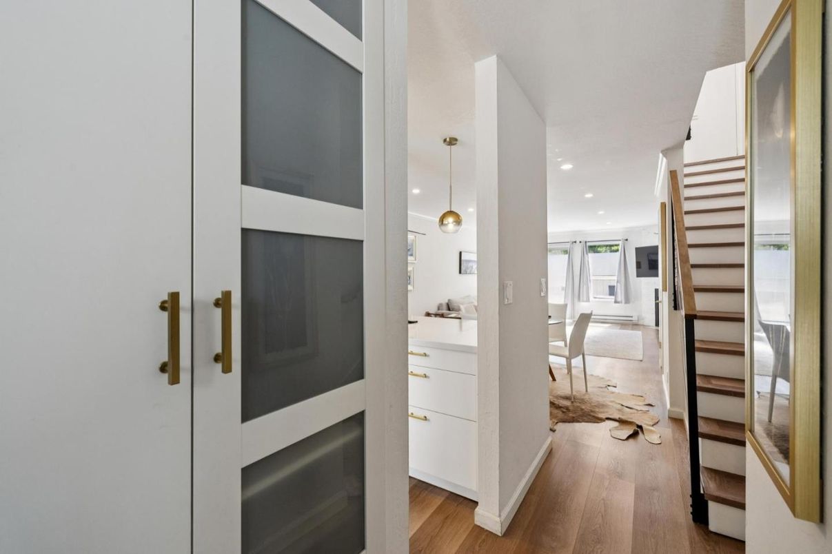 Interior, Pendant Lights, Recessed Lighting, Wood Texture Flooring