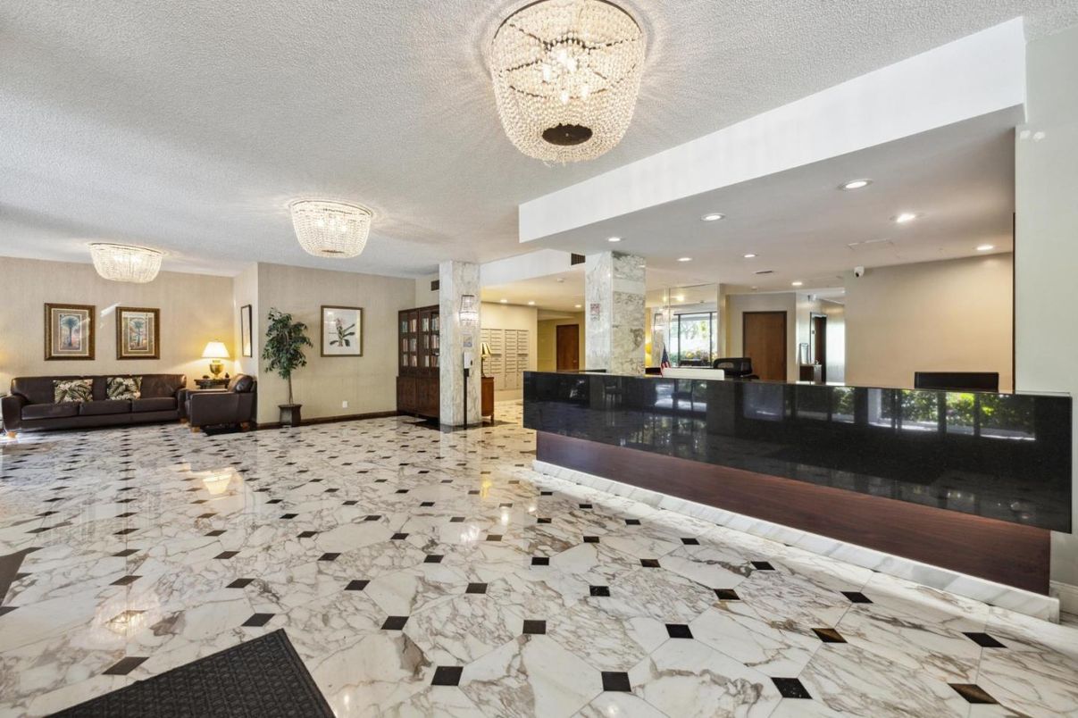 Chandelier, Interior, Marble, Recessed Lighting