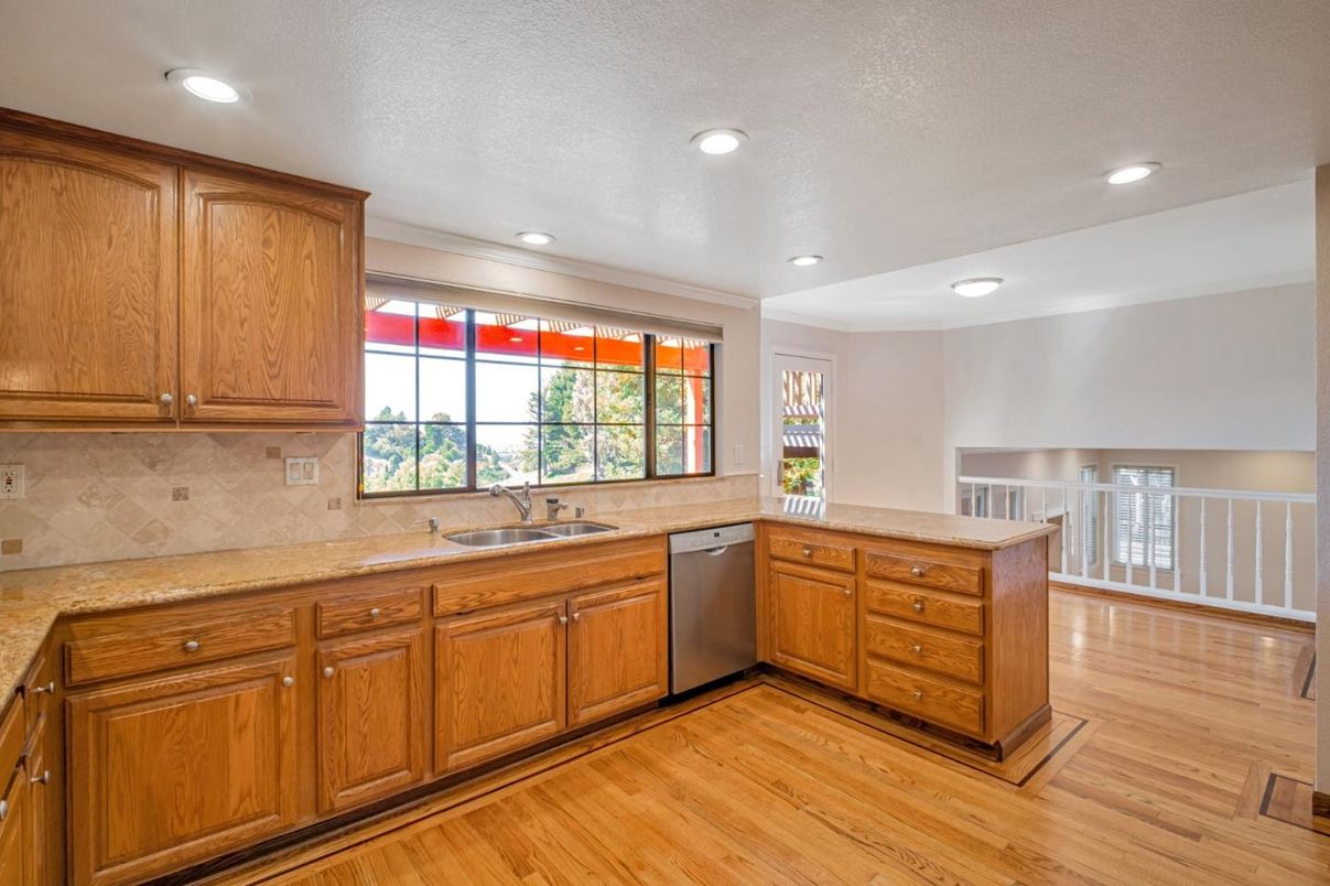 Interior, Kitchen, Recessed Lighting, Wood Texture Flooring