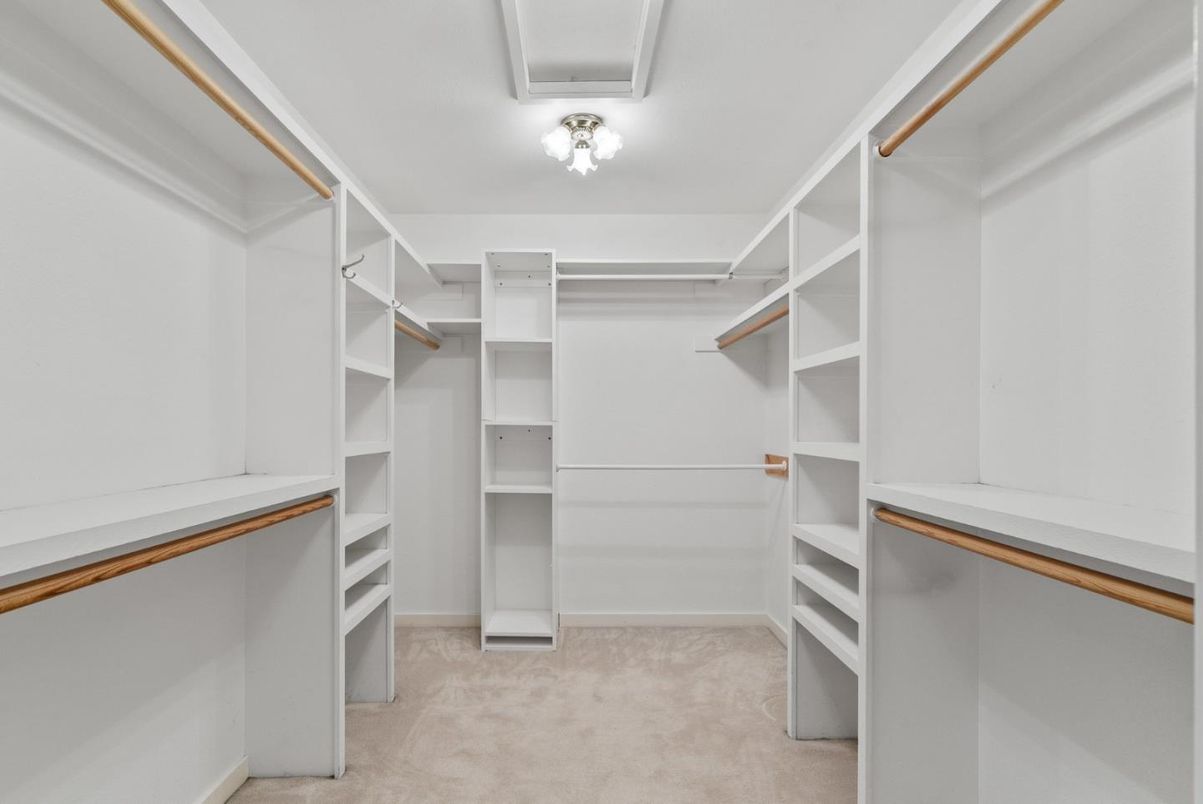 Interior, Walk-in Closets