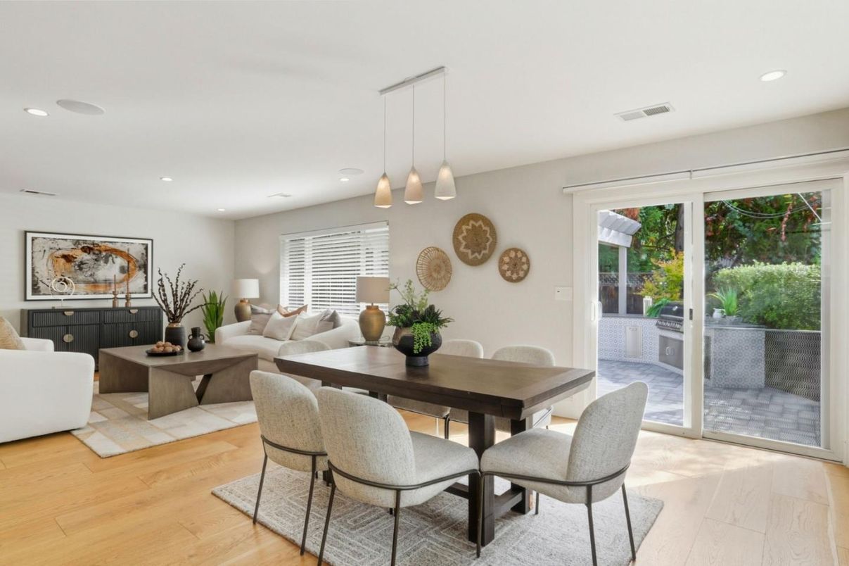 Dining room, Interior, Living room, Pendant Lights, Recessed Lighting, Wood Texture Flooring
