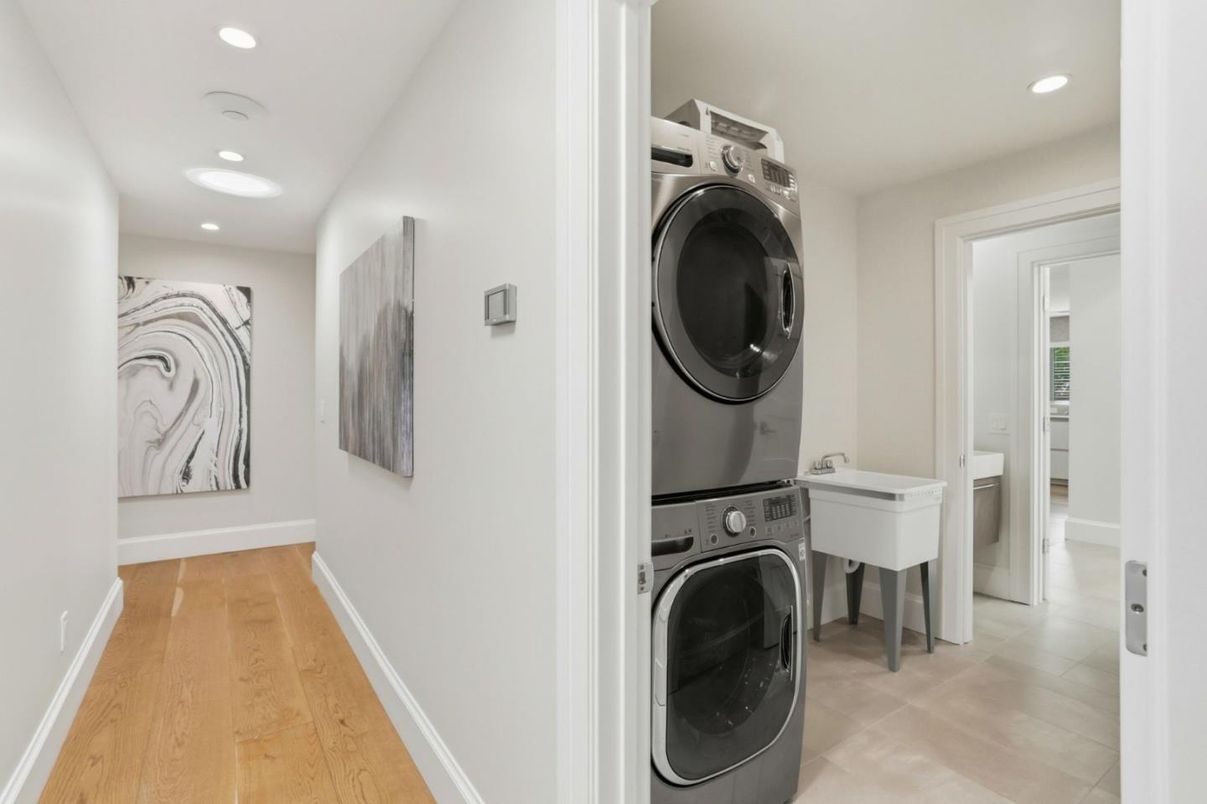 Interior, Recessed Lighting, Utility Closets, Washer, Wood Texture Flooring