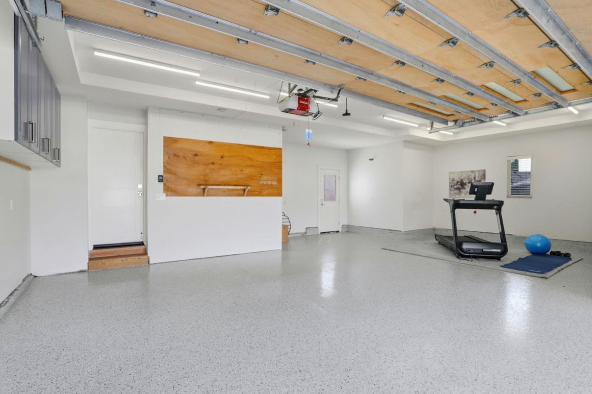Fitness Equipment, Garage, Interior