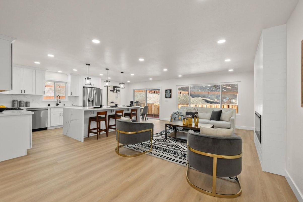 Dining room, Interior, Kitchen, Living room, Pendant Lights, Recessed Lighting, Stainless Steel Appliances, Wood Texture Flooring