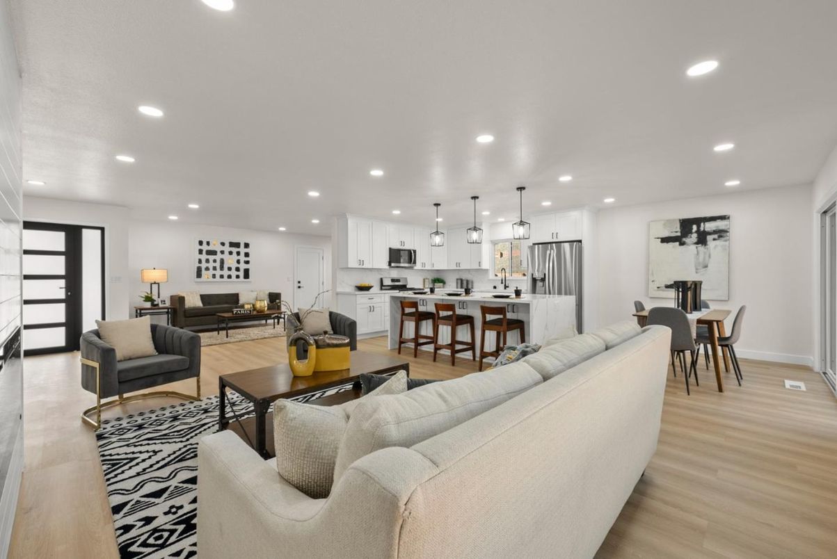 Dining room, Interior, Kitchen, Living room, Pendant Lights, Recessed Lighting, Stainless Steel Appliances, Wood Texture Flooring