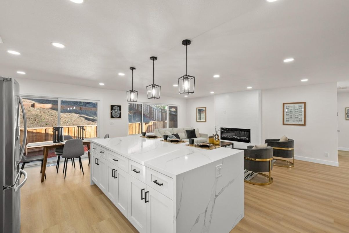 Dining room, Fireplace, Interior, Kitchen, Pendant Lights, Recessed Lighting, Wood Texture Flooring