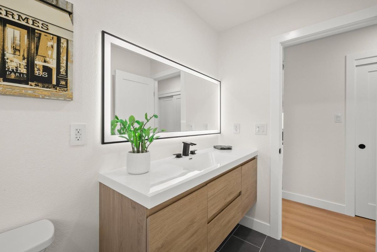 Bathroom, Dual Sink Vanities, Interior, Wood Texture Flooring