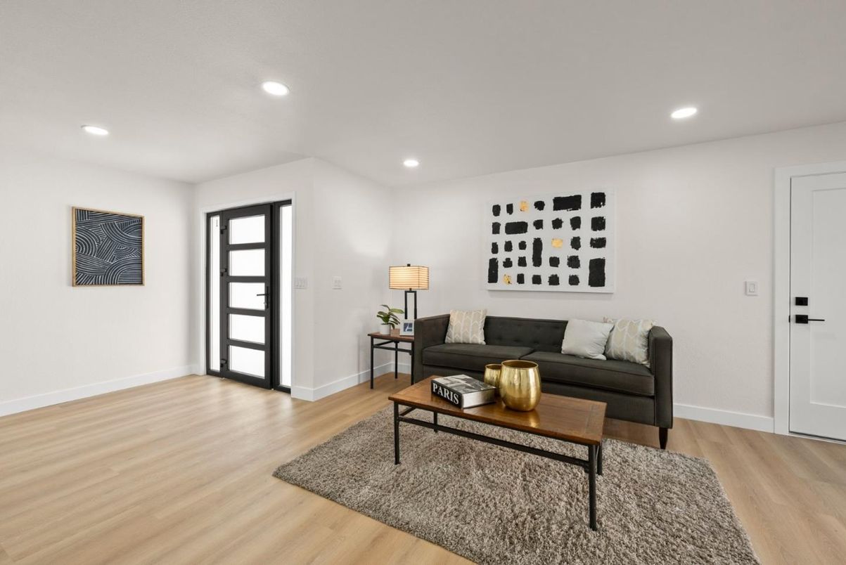 Interior, Living room, Recessed Lighting, Wood Texture Flooring