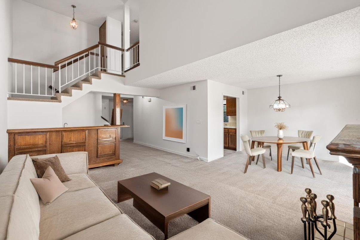 Dining room, Interior, Living room, Pendant Lights