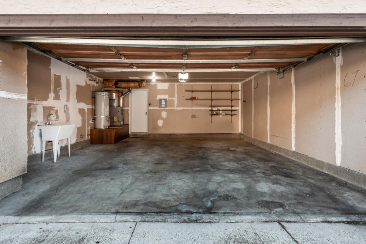 Garage, Interior