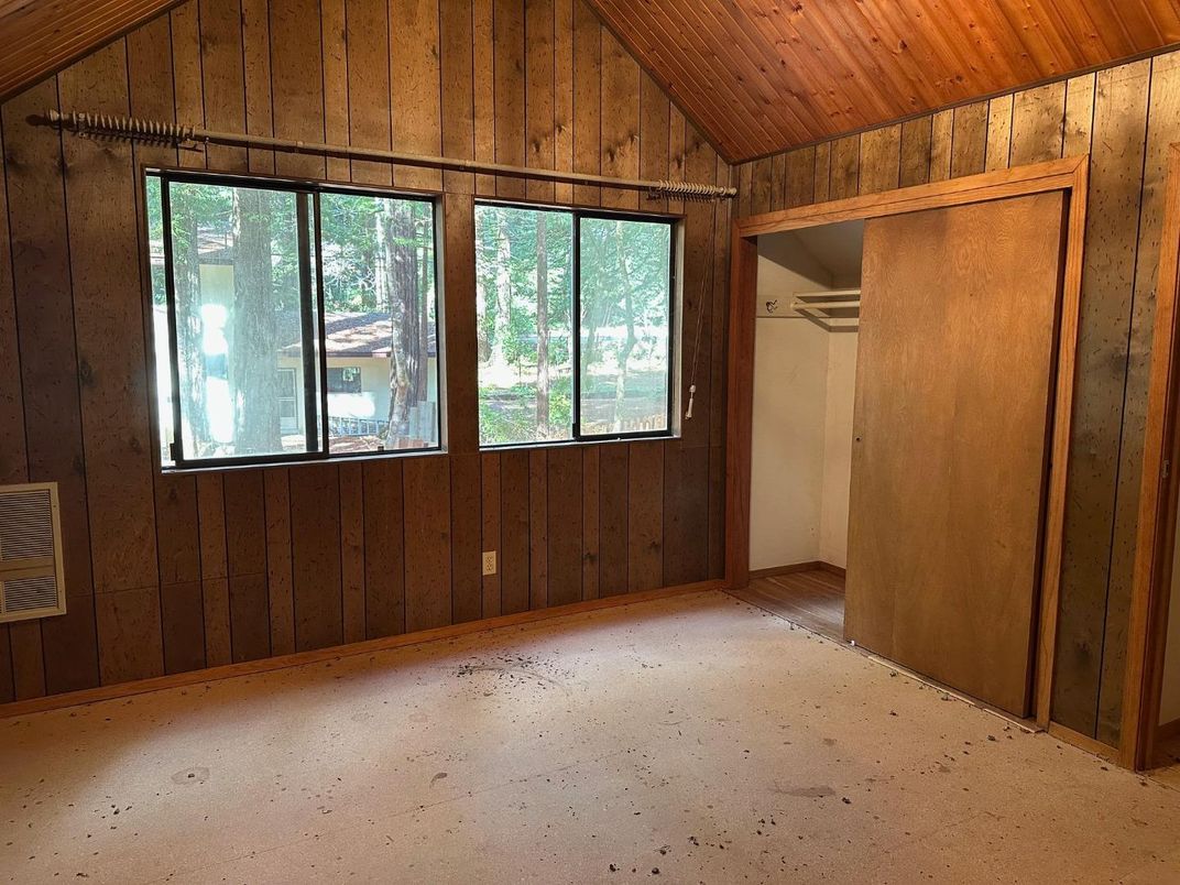 Empty room, Interior, Wooden Ceilings, Wooden Walls