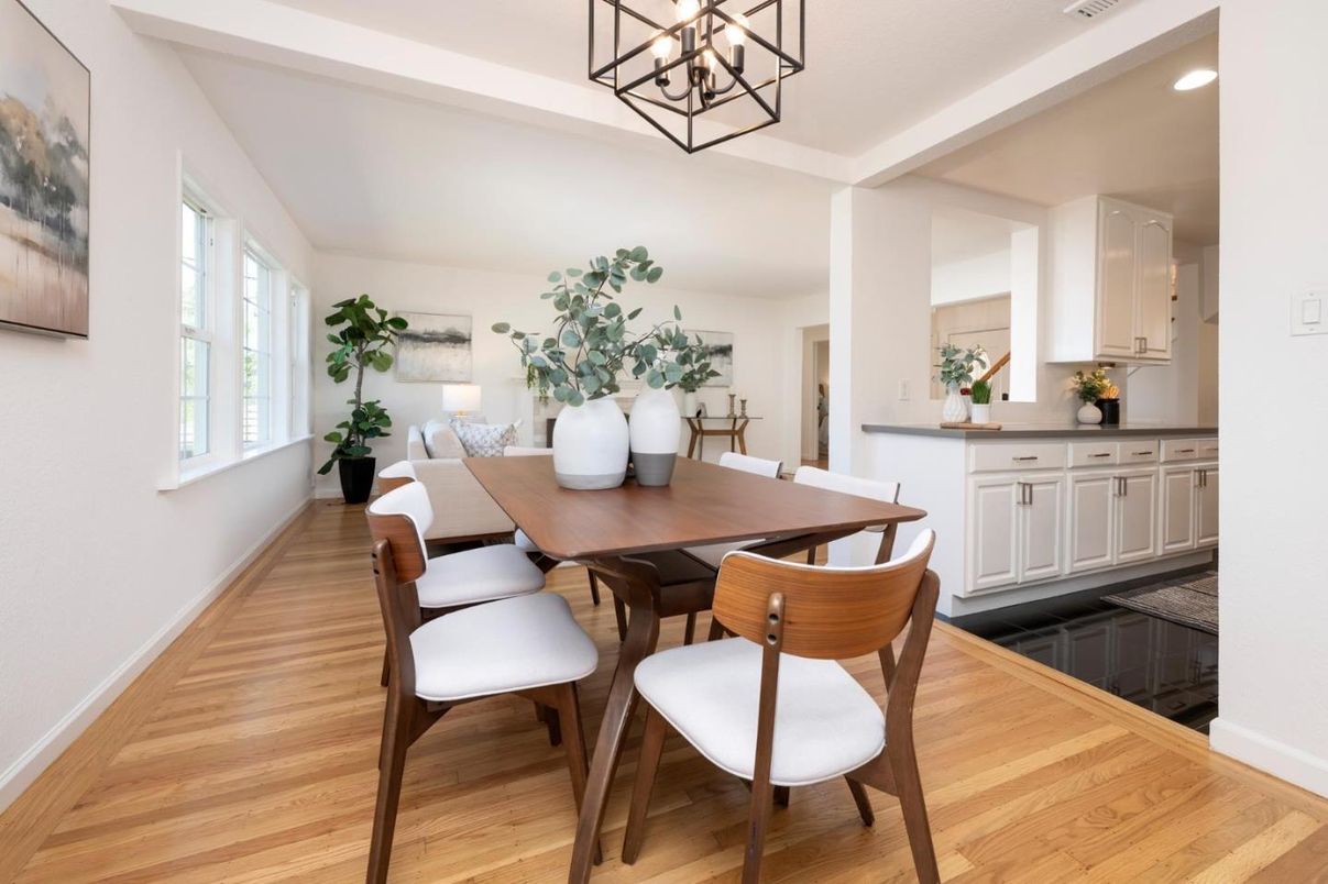 Dining room, Interior, Pendant Lights, Recessed Lighting, Wood Texture Flooring
