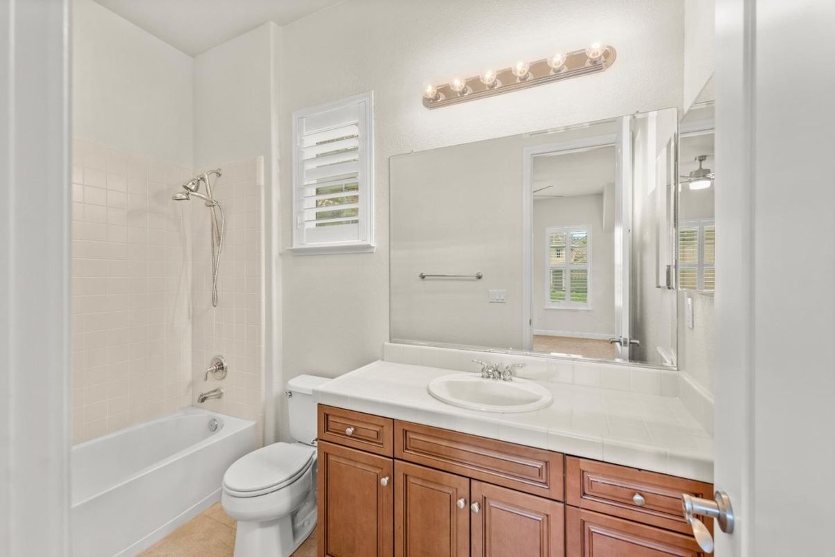 Bathroom, Interior, Tile Countertops