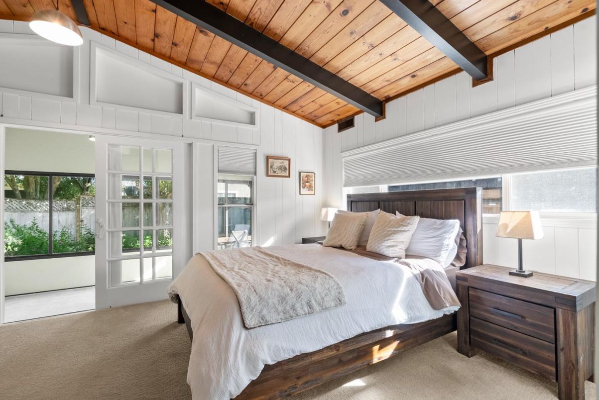 Bedroom, Interior, Wooden Beams, Wooden Ceilings