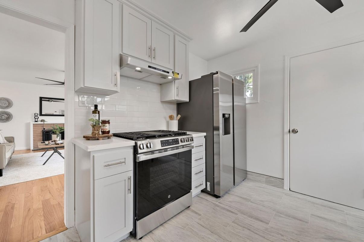 Interior, Kitchen, Stainless Steel Appliances, Wood Texture Flooring