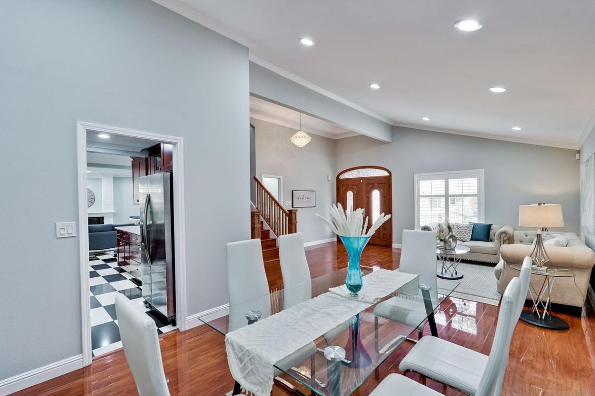 Dining room, Interior, Kitchen, Living room, Pendant Lights, Recessed Lighting, Wood Texture Flooring