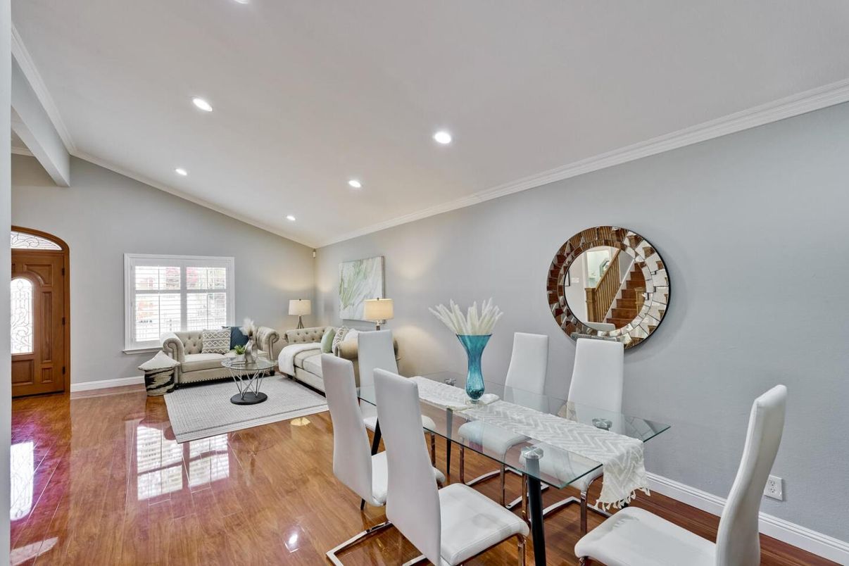 Dining room, Interior, Living room, Recessed Lighting, Wood Texture Flooring