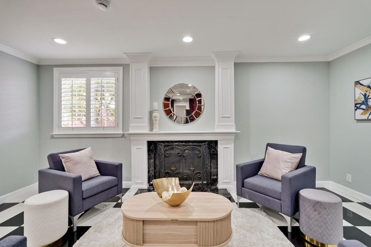 Fireplace, Interior, Living room, Recessed Lighting