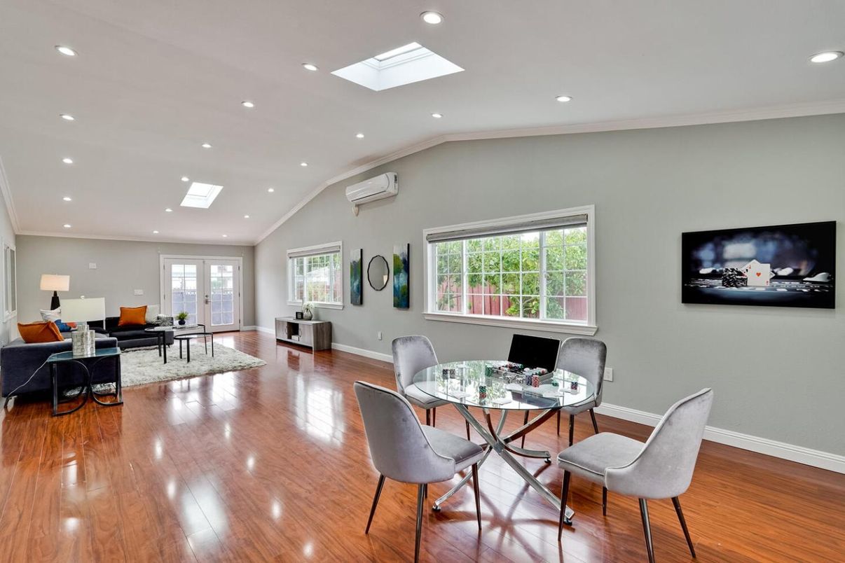 Dining room, Interior, Living room, Recessed Lighting, Wood Texture Flooring