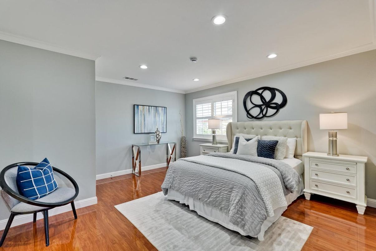 Bedroom, Interior, Recessed Lighting, Wood Texture Flooring