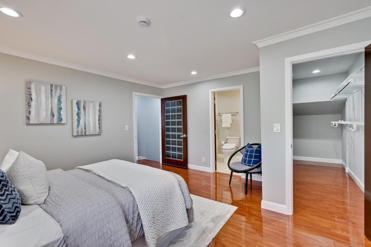 Bedroom, Interior, Recessed Lighting, Wood Texture Flooring