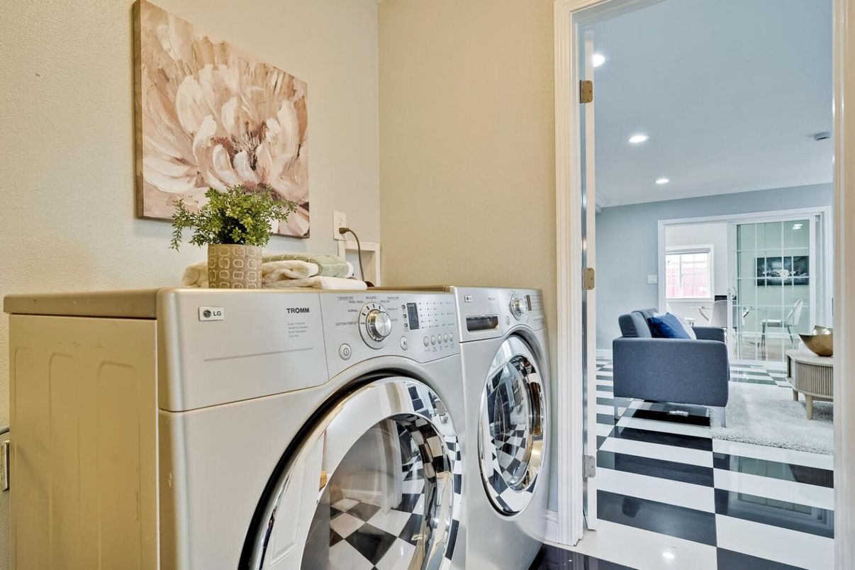 Interior, Recessed Lighting, Washer