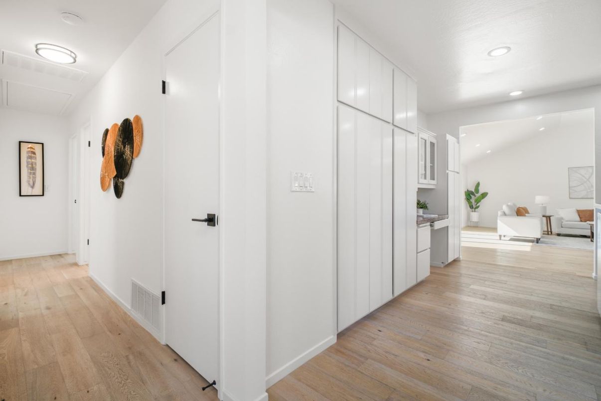 Interior, Recessed Lighting, Wood Texture Flooring