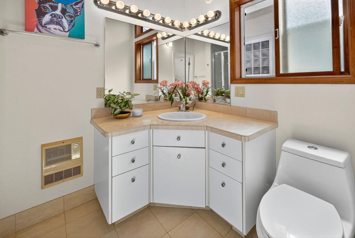 Bathroom, Interior, Tile Countertops