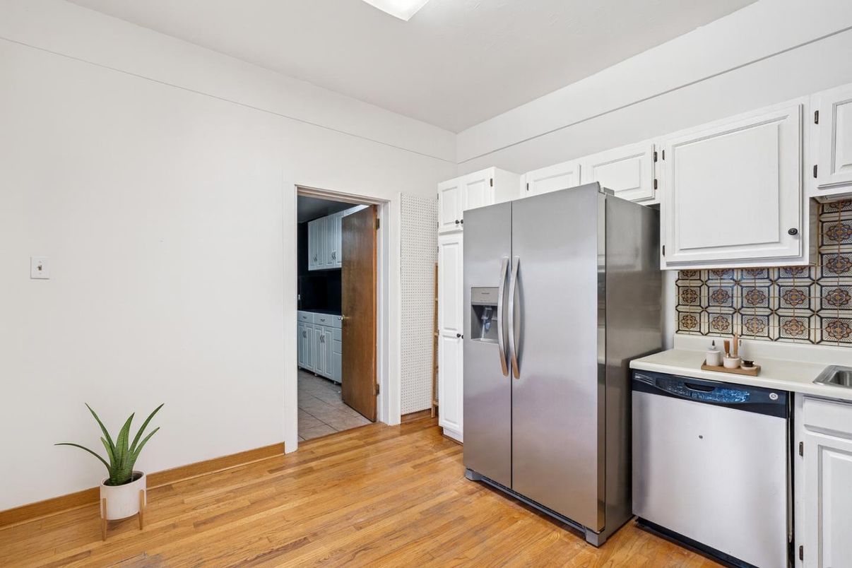 Interior, Kitchen, Stainless Steel Appliances, Wood Texture Flooring