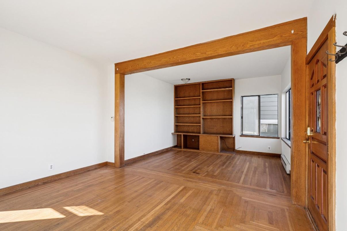 Empty room, Interior, Wooden Beams, Wood Texture Flooring