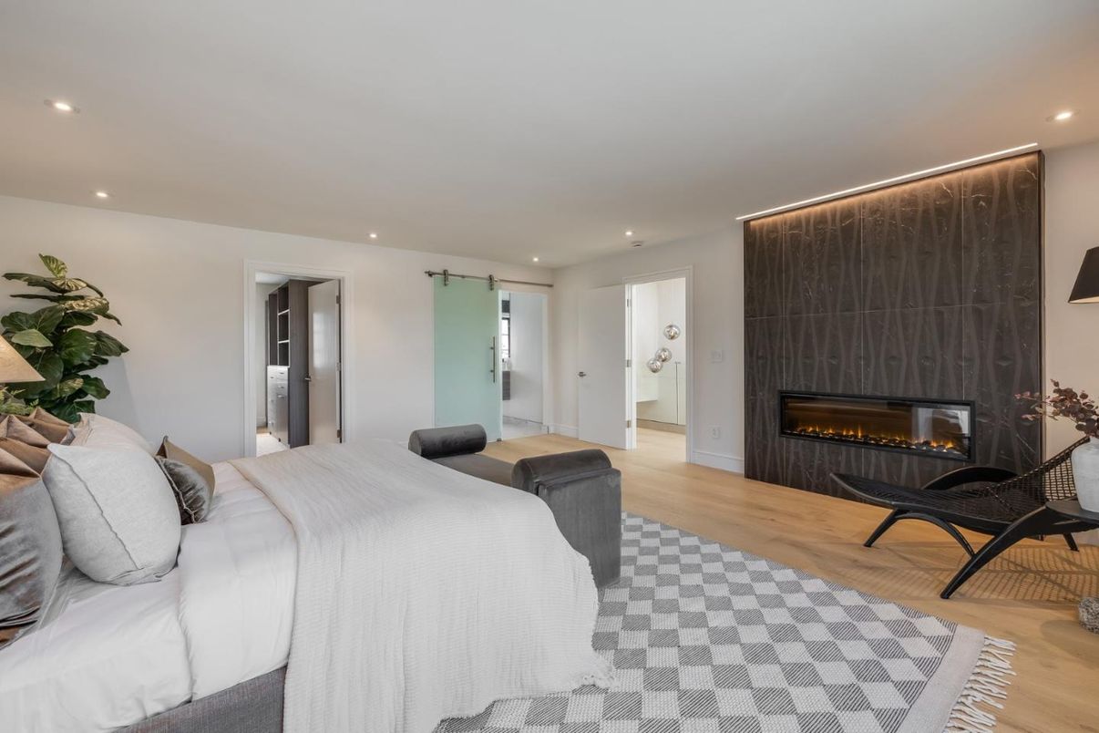 Bedroom, Fireplace, Interior, Recessed Lighting, Wood Texture Flooring